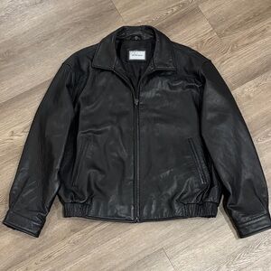New Hathaway Men’s Black Leather Bomber Jacket Coat